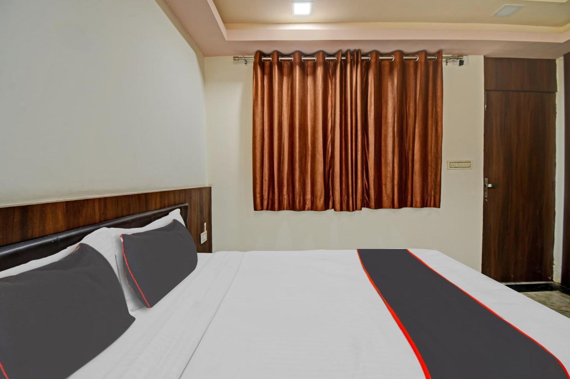 Hotel Collection O The Sunrise Udaipur Exterior foto