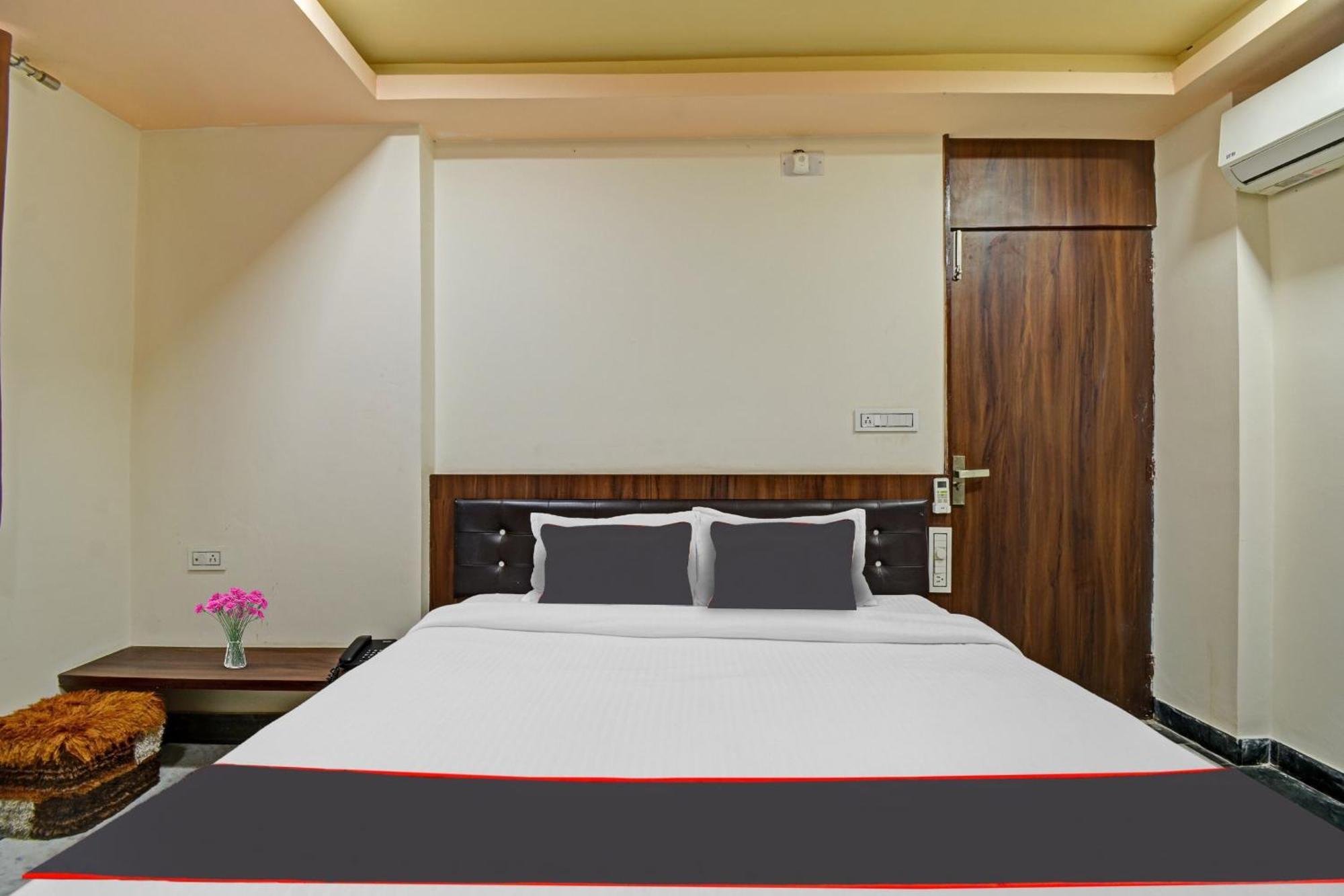 Hotel Collection O The Sunrise Udaipur Exterior foto